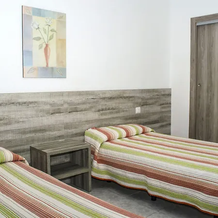 ゲストハウス Pardo ベニドルム